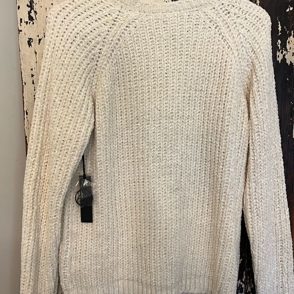 NWT Poof chenille cable knit sweater. Size XL. Soft cozy. Winter white. Women - Picture 4 of 9